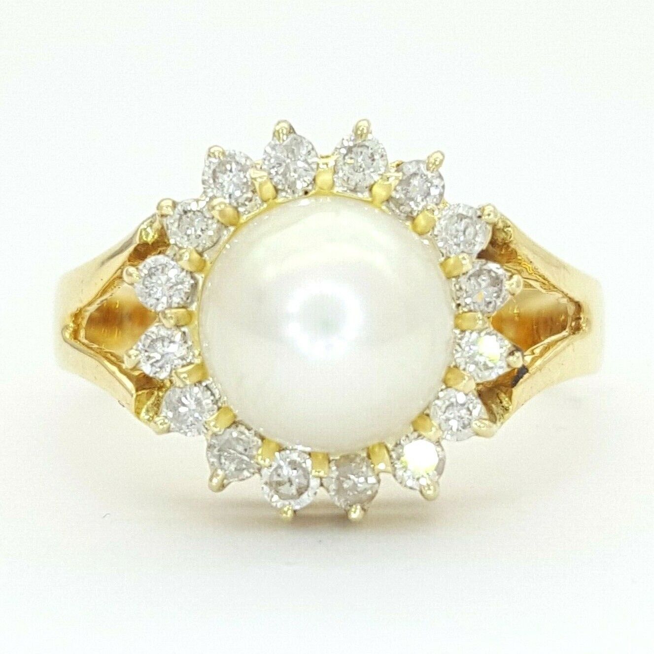 Ladies Ring 14ct (585, 14K) Yellow Gold Natural Pearl & (0.57ct) Diamond Ring