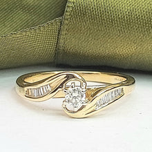 Load image into Gallery viewer, Ladies Yellow Gold 18ct (750, 18k) Rare Bypass Swirl Natural Diamond Ring
