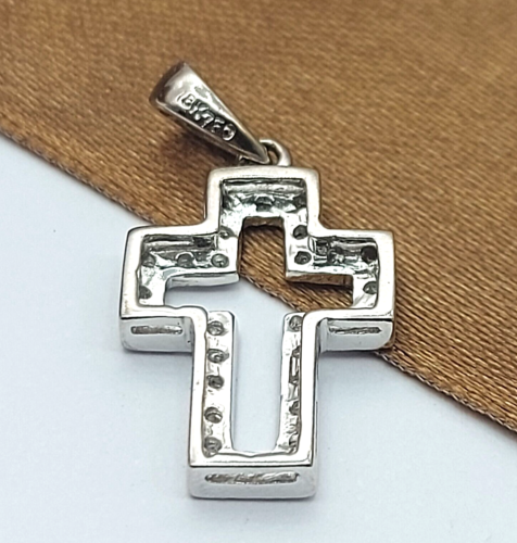 Ladies White Gold 18ct(750,18K) Natural (0.15ct) Diamond Religious Cross Pendant