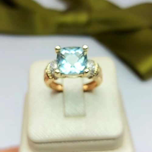Ladies Yellow Gold 9ct (375,9k) Vintage Aquamarine & Diamonds (12pts) Dress Ring