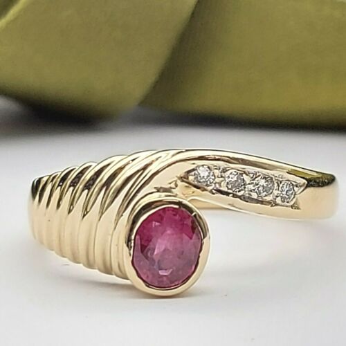 Ladies Ring 9ct (375, 9K) Yellow Gold Natural Ruby & Diamond Dress Ring