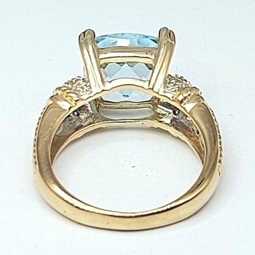 Ladies Yellow Gold 9ct (375,9k) Vintage Aquamarine & Diamonds (12pts) Dress Ring