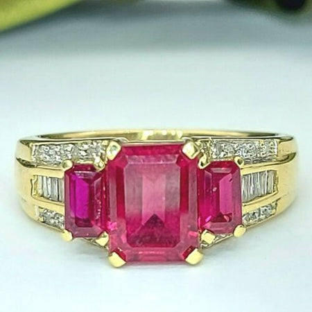 Ladies Ring 9ct (375, 9K) Yellow Gold Created Ruby & Diamond (25pts) Dress Ring