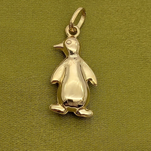Unisex Rare 9ct (375, 9K) Unique Italian Yellow Gold Penguin Pendant